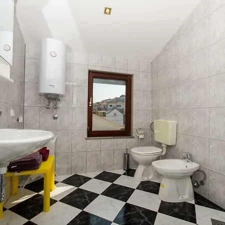 Apartament Damineee -